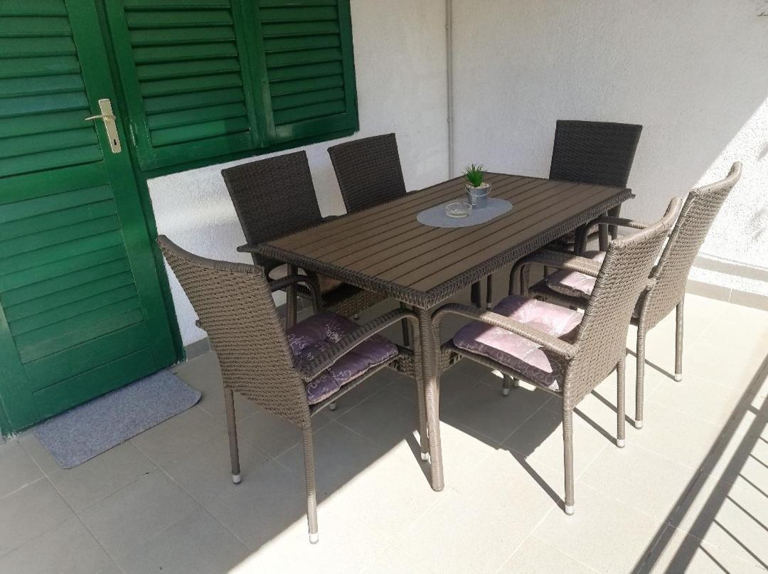 Mala Kuca Apartment Vodice Exterior photo