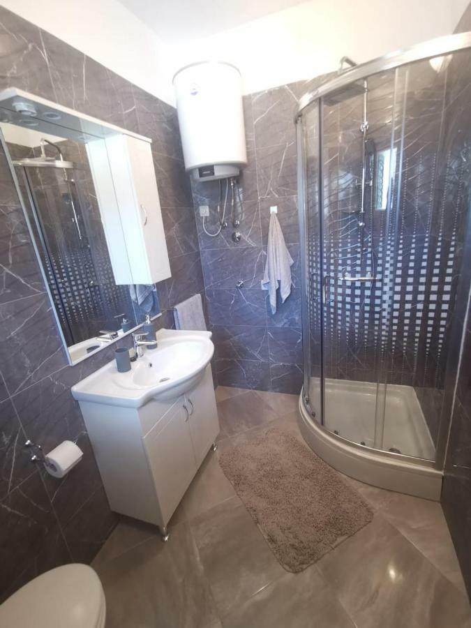 Mala Kuca Apartment Vodice Exterior photo