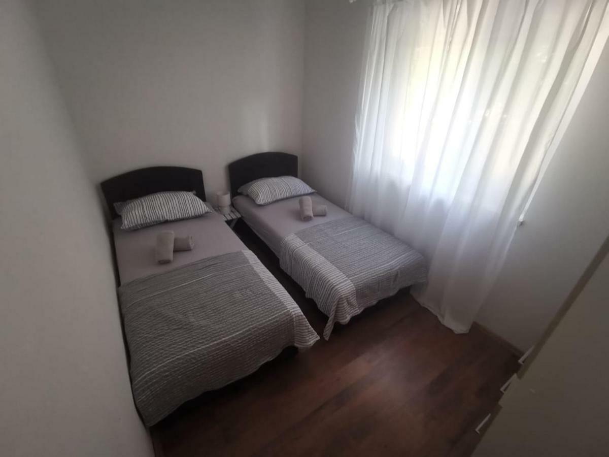 Mala Kuca Apartment Vodice Exterior photo